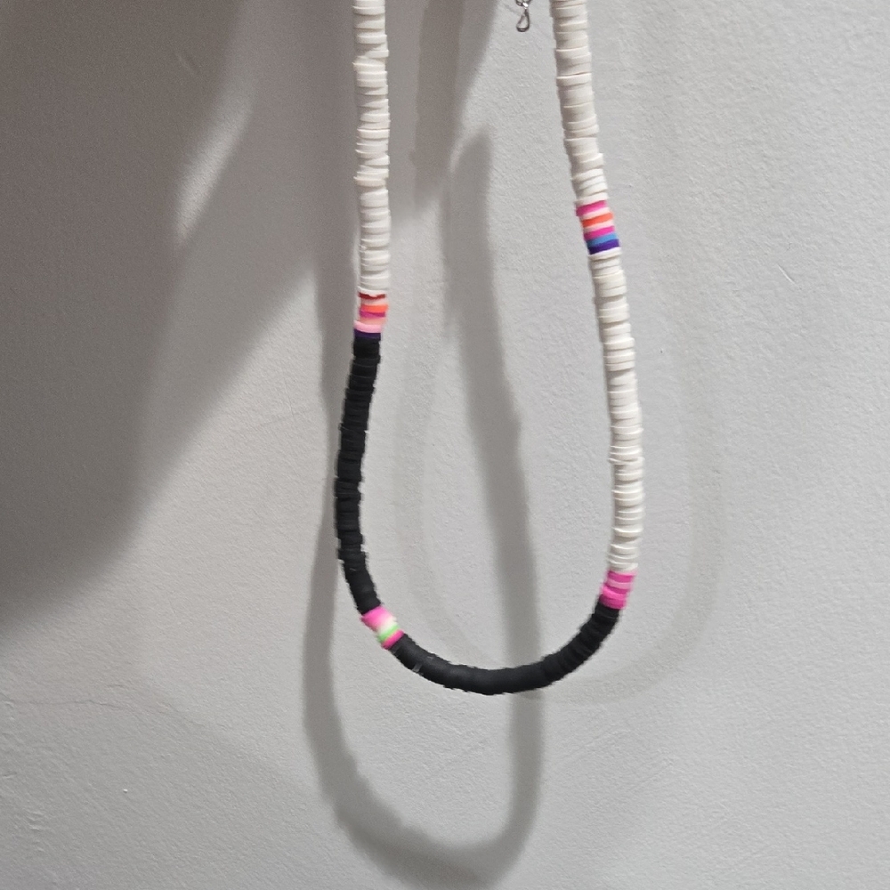Francesca's Collections Black, Pink and White Teen Jewelry Necklace